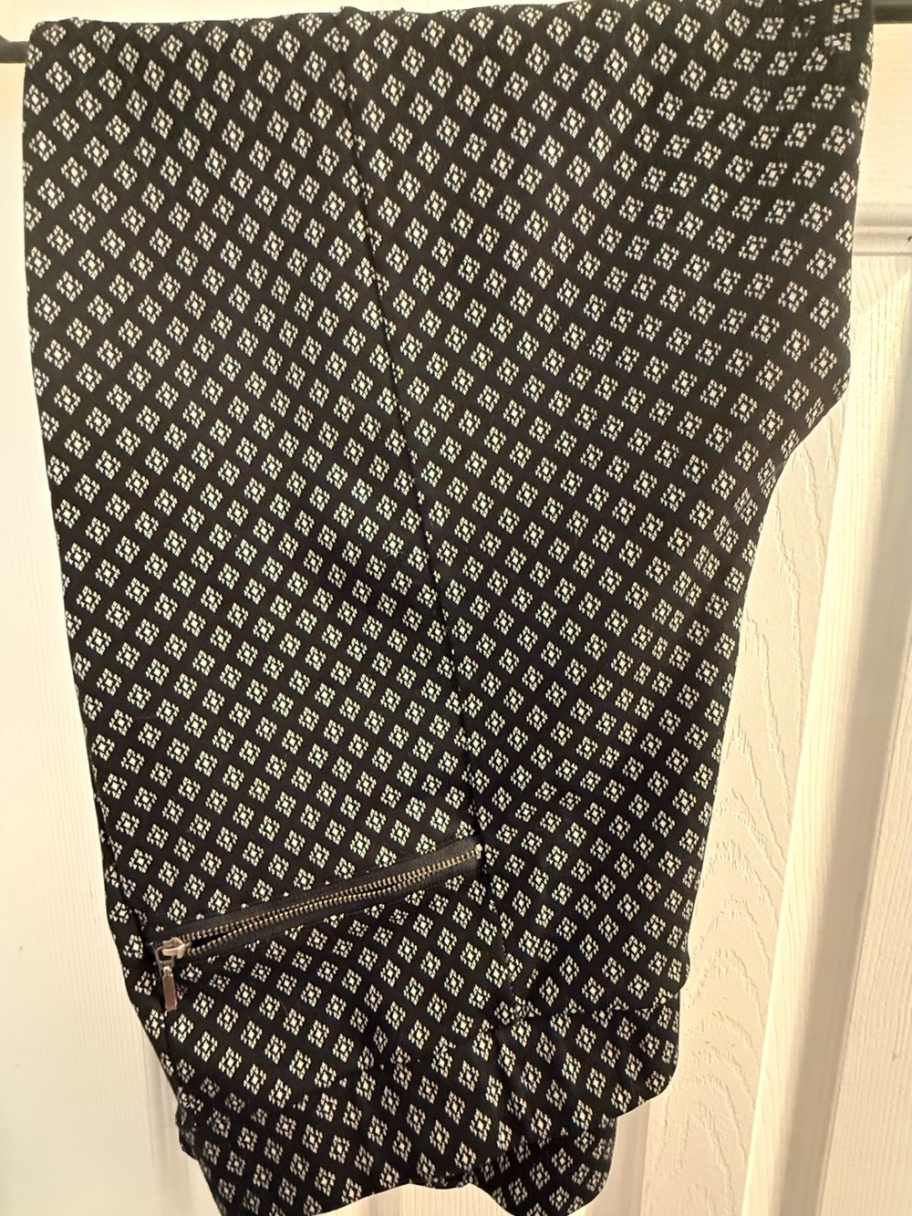 Black Geometric Print Dress Pants with Zip Detail women’s size 3XL